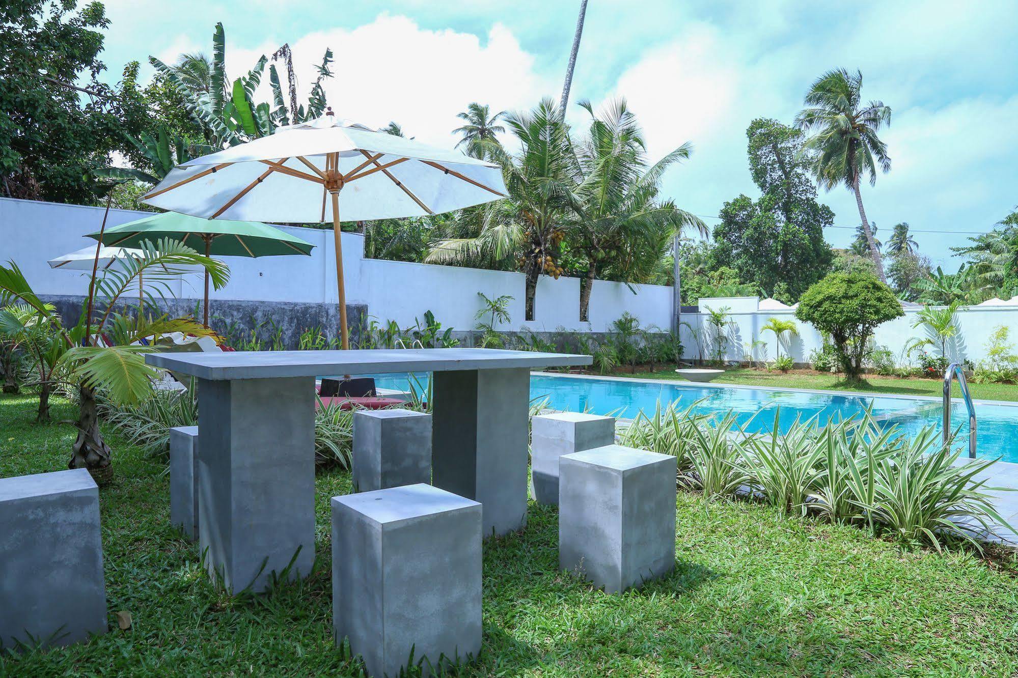 Hikka Resort Hikkaduwa Exterior photo